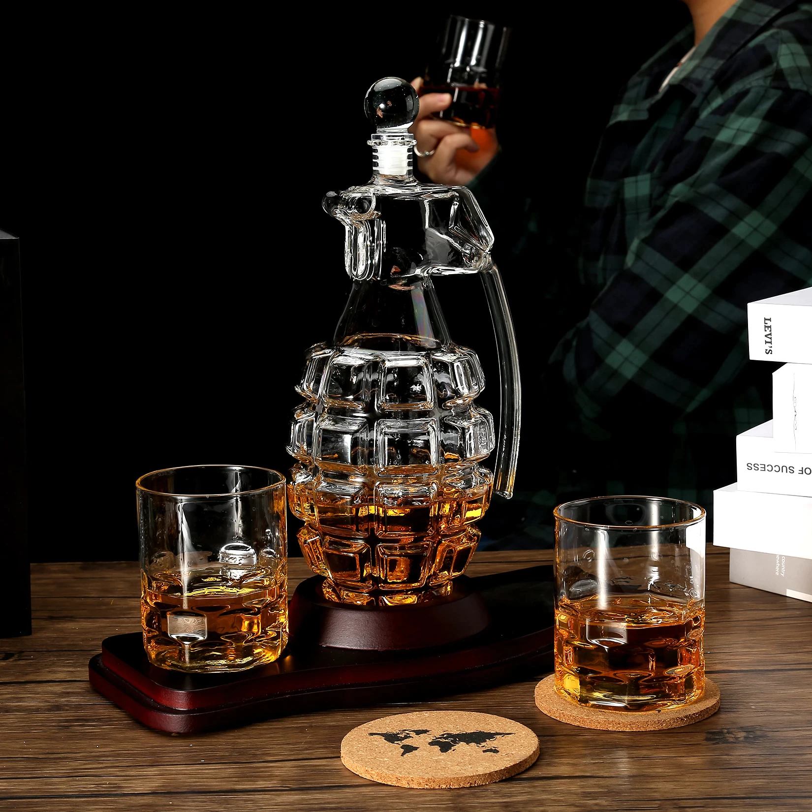 Carafe whisky grenade militaire - Carafe Whisky